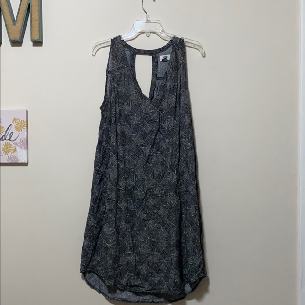Black and white patterned mini dress
